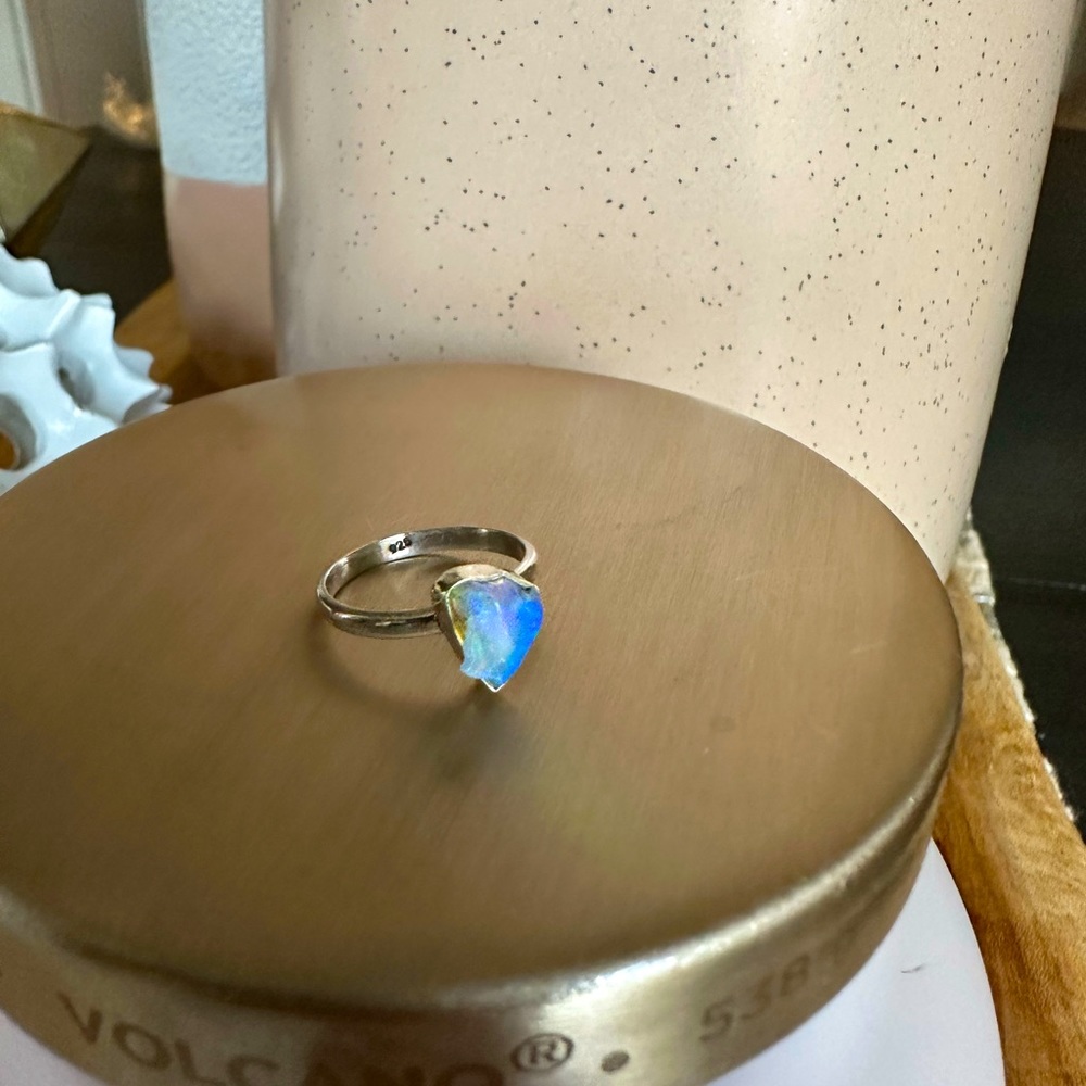 Gorgeous natural Ethiopian Blue Opal cocktail ring, size 6.5.
